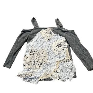 Gray and Cream Lace Patchwork Top box 28